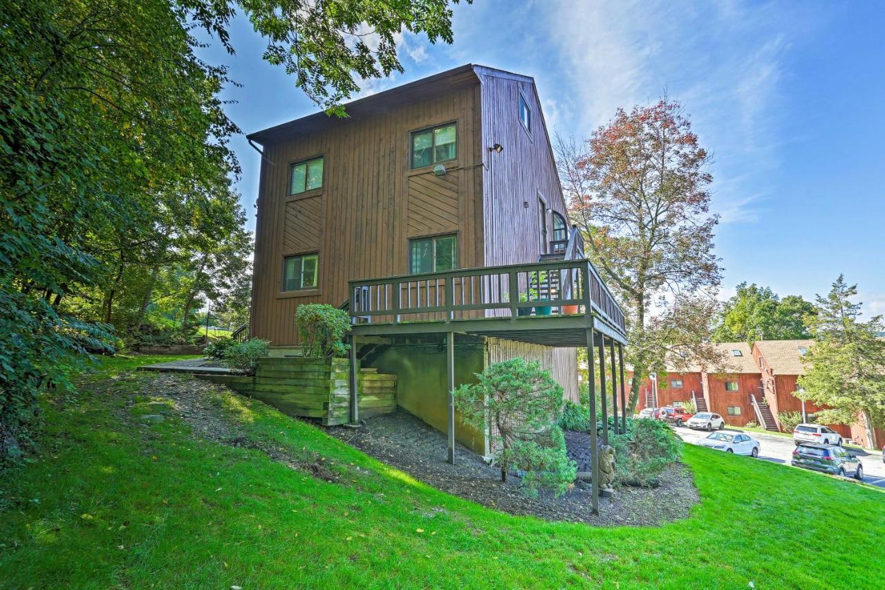 Vernon Condo With Deck, Near Appalachian Trail! Exterior photo